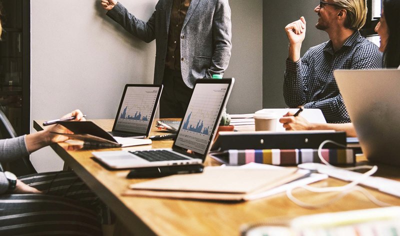 

<!-- THEME DEBUG -->
<!-- THEME HOOK: 'field' -->
<!-- FILE NAME SUGGESTIONS:
   ▪️ field--title--teaser-2.html.twig
   ▪️ field--node--title--article.html.twig
   ✅ field--node--title.html.twig
   ▪️ field--node--article.html.twig
   ▪️ field--title.html.twig
   ▪️ field--string.html.twig
   ▪️ field.html.twig
-->
<!-- BEGIN OUTPUT from 'core/modules/node/templates/field--node--title.html.twig' -->

<span>Designers Can Help Restaur Move Into Experiences</span>

<!-- END OUTPUT from 'core/modules/node/templates/field--node--title.html.twig' -->

